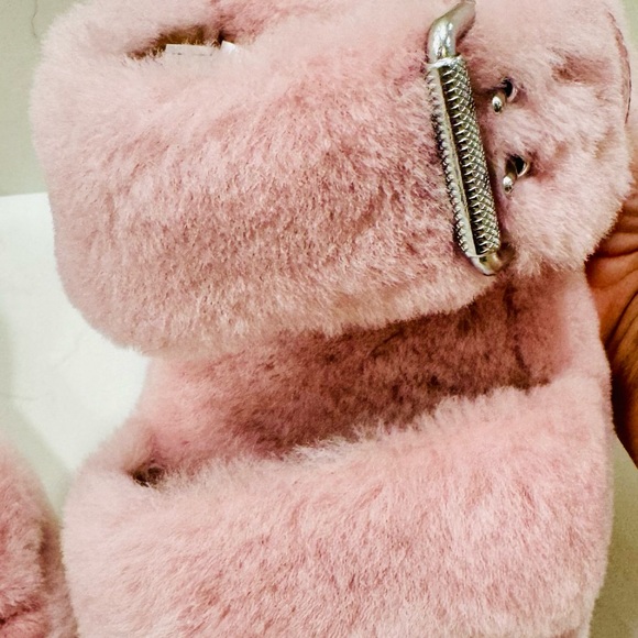Beautiful !! PINK UGG FUZZ YEAH - Picture 3 of 6